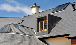 Neatly roofed building